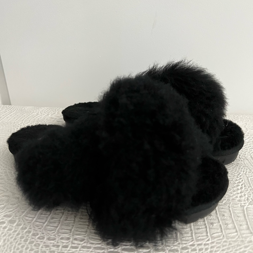 Black Fluffy Ugg Slippers